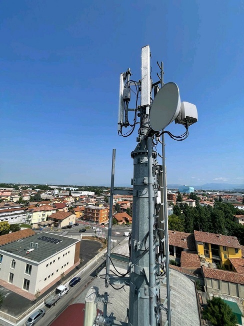 Rooftop tower with Dish